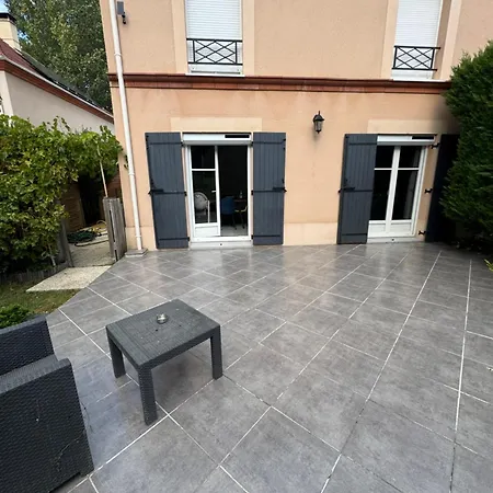 Villa Stelorevan Bailly-Romainvilliers